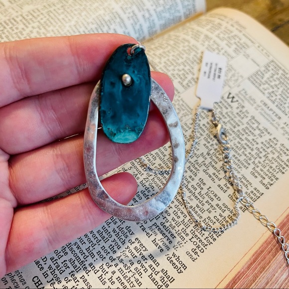 NWT Silver and Turquoise Necklace - Picture 5 of 5